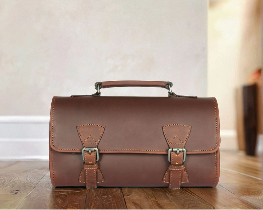 Voyager Leather Toiletry Bag